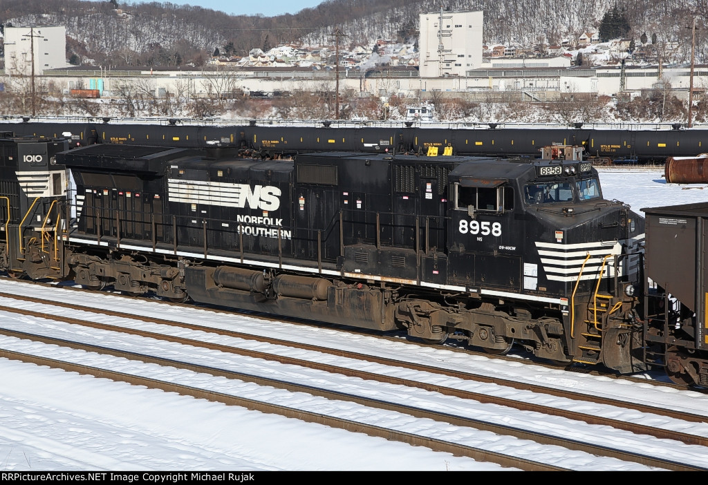 NS 8958